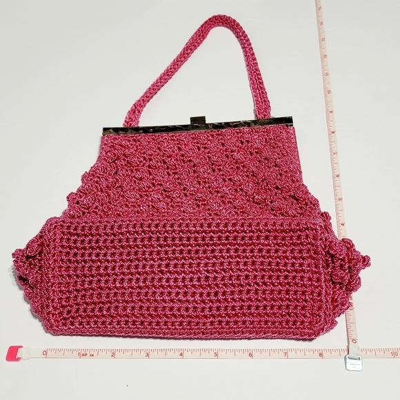 Vintage Vibrant Pink Crocheted Popcorn/Bubble Purse with Silver Clasp Closure. - Picture 9 of 10